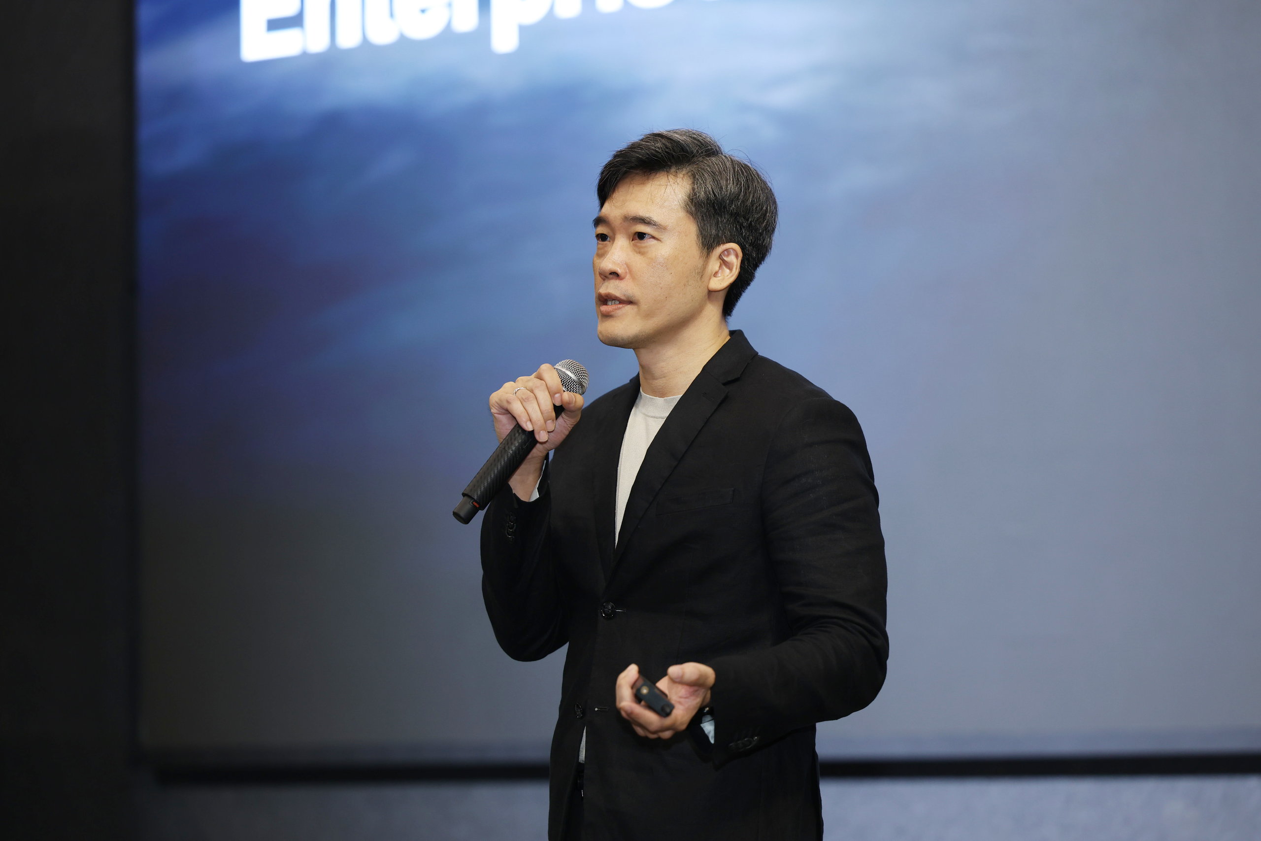antoine-yang-1792124231822830305571.png