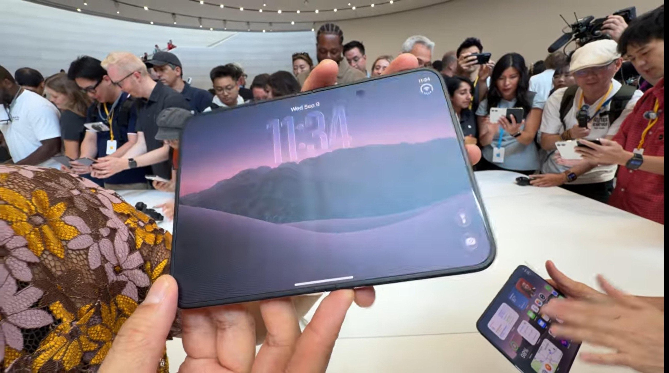 iphone-duo-17896190498222126201184.jpg
