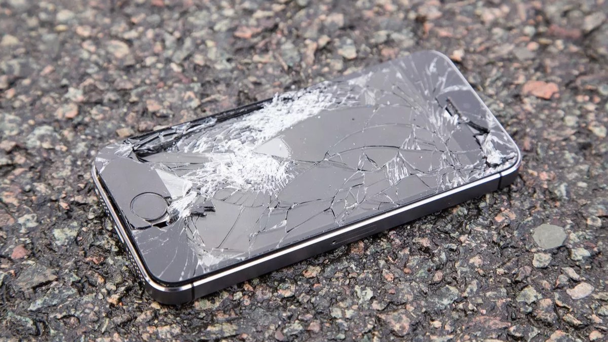 iphone-bi-vo-man-hinh-144635.jpg