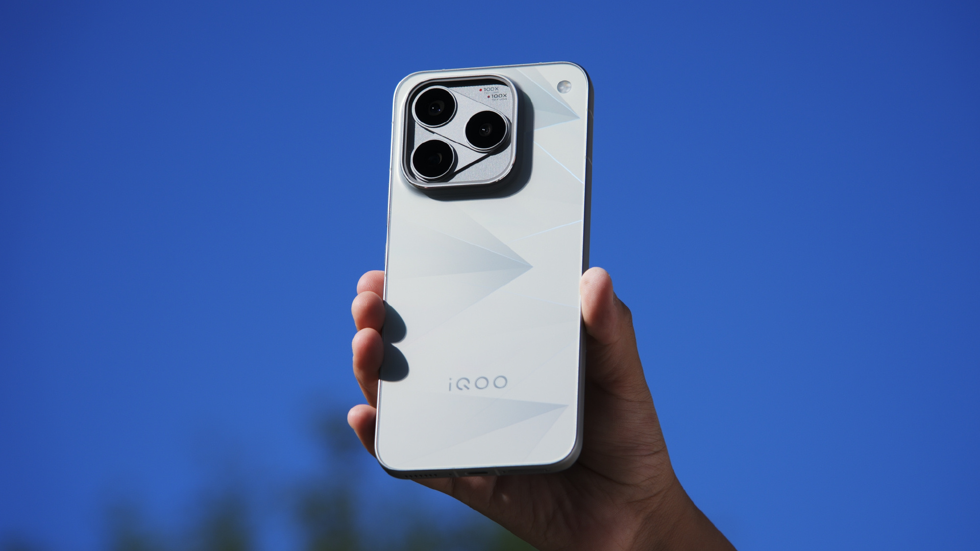 iqoo-16-innoq-4-17921283237281497280102.jpg