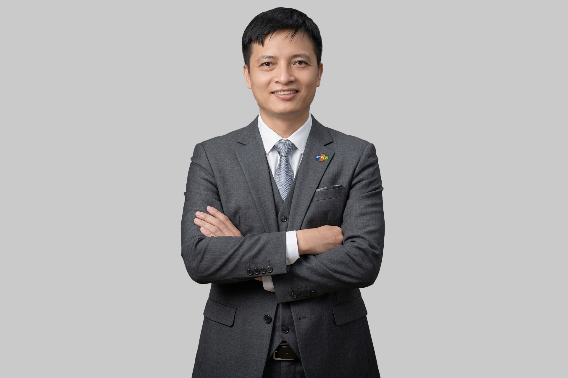 TS._Hoa_ng-Thanh-Tu_ng.png